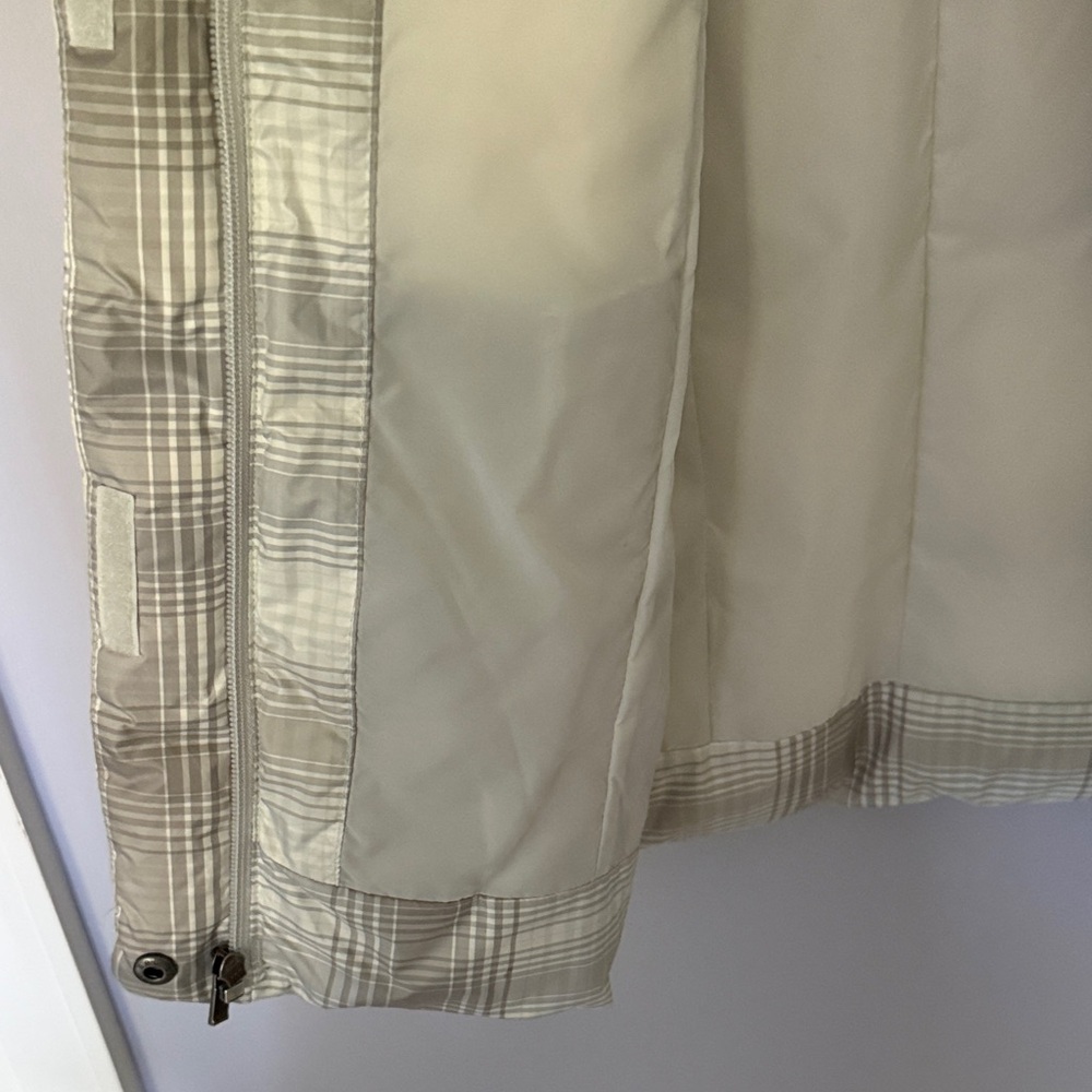 Columbia Cream Plaid Puffer Vest - Picture 7 of 7